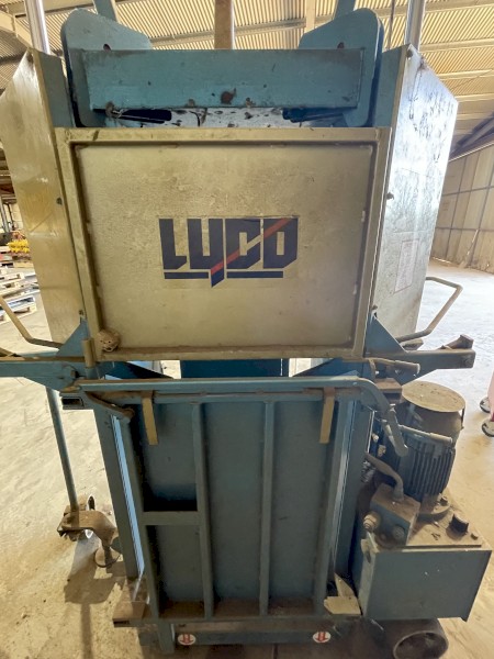 Wool Press Lyco Dominator