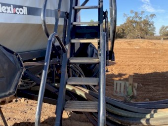 Flexi Coil 2340 Air Cart