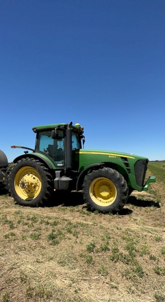 John Deere 8225R Tractor