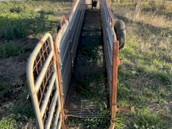 Portable sheep yards