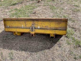 Chamberlain C6100 Tractor / Loader