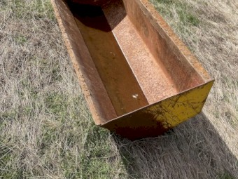 Chamberlain C6100 Tractor / Loader