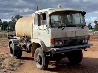 Hino GT175 4WD Spray Truck