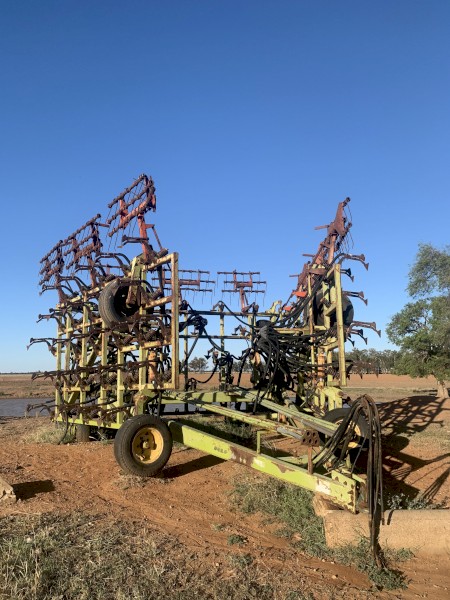 John Shearer Alfarm Airseeder