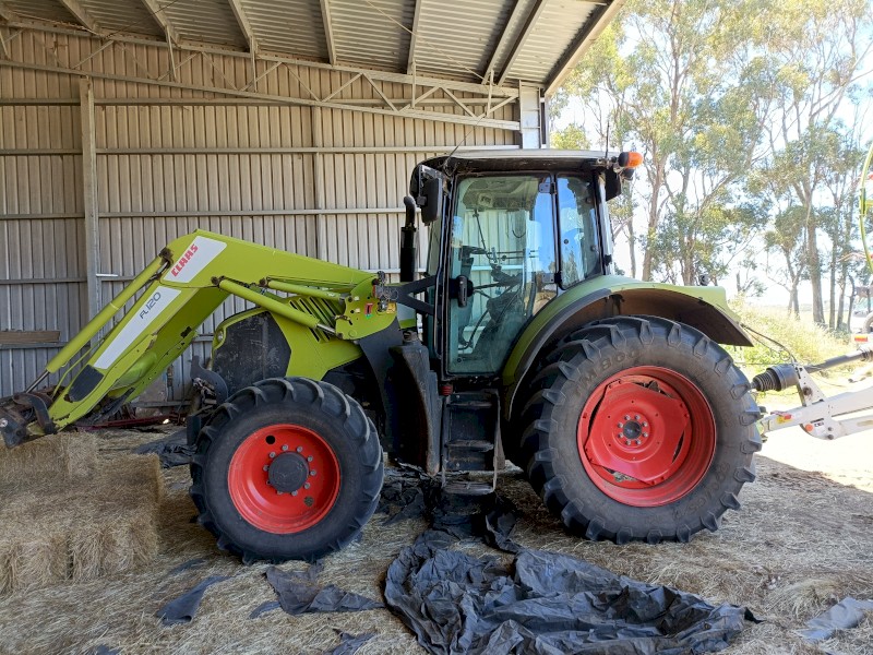 2018 Claas Arion 530 Tractor