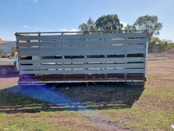 2 deck sheep crate +tray NoGST