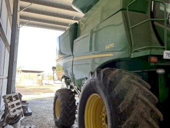 2012 John Deere S670 Header with 2017 John Deere 640D 40ft Draper Front