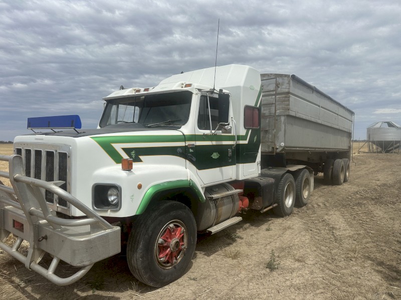 1987 International Truck with Aluminium Tipper