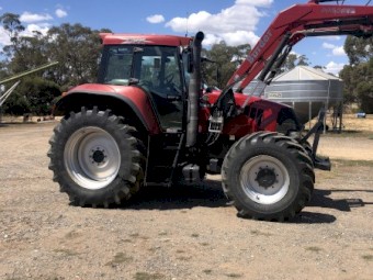 Case IH CVX 120 FWA/FWD Tractor / Front End Loader