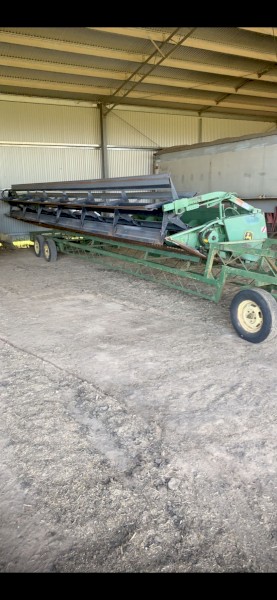 Under Auction - (A188) John Deere 930 Tin Front 