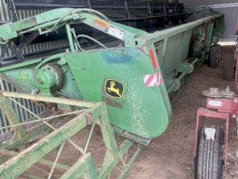 Under Auction - (A188) John Deere 930 Tin Front 