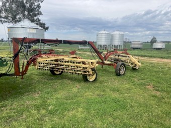 New Holland 258 and 260 hay rakes