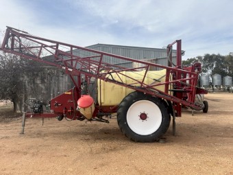 Hardi 4224 Boom Spray