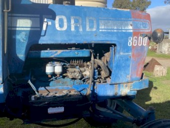 Ford 8600 tractor