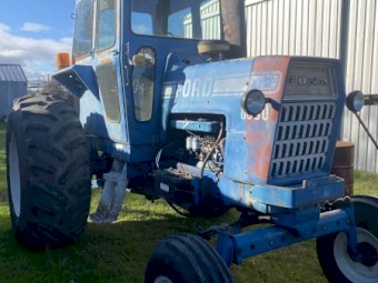 Ford 8600 tractor