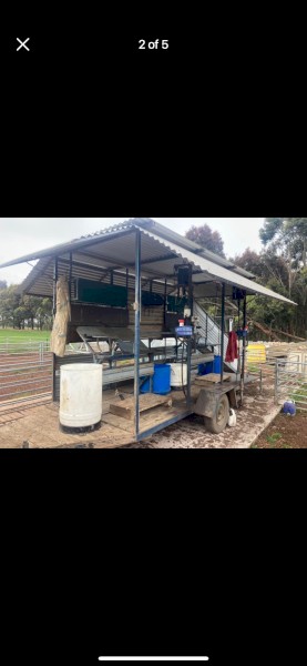 Crutching Trailer 2 stand