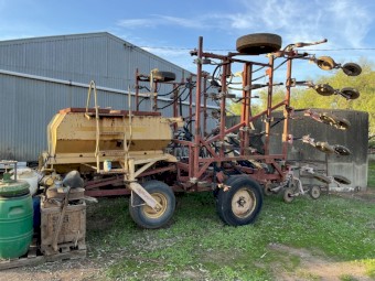 Connor Shea 30ft Airseeder