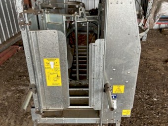 2023 Peak Hill Air Rotate Sheep Handler