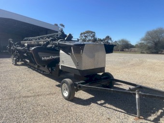 2012 Macdon D60 25ft