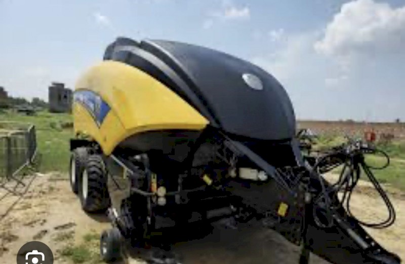 WANTED New Holland 1290 Plus Large Square Baler