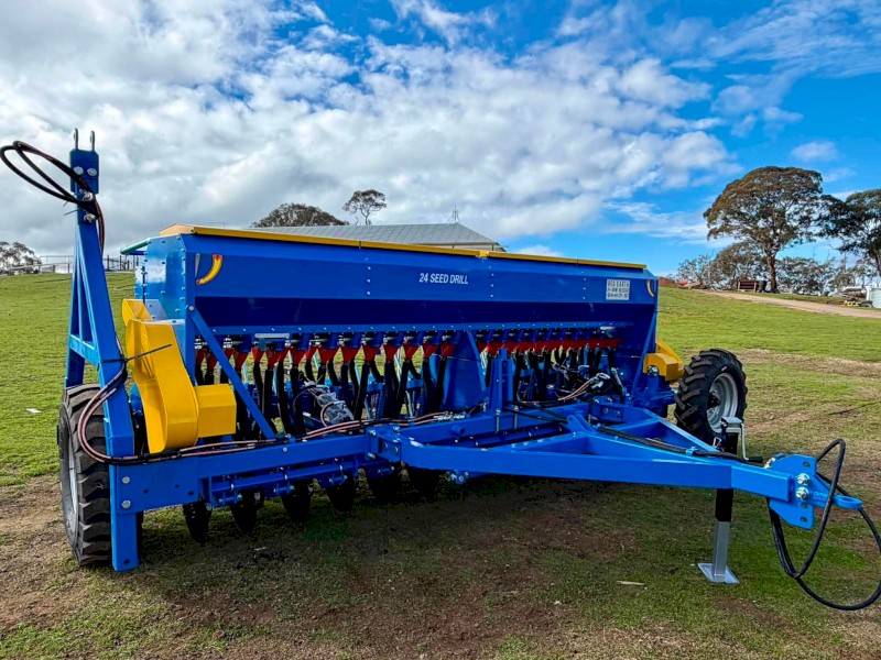 24 row double disc seeder