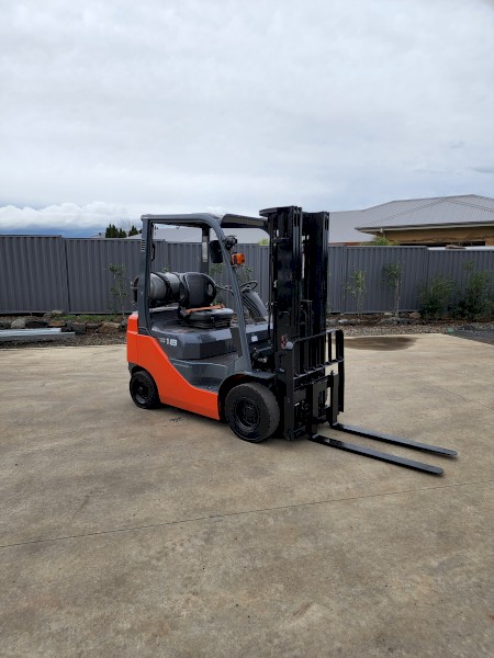 Toyota Forklift 1.8T Container Mast