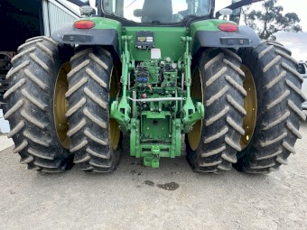 2019 John Deere 7290R Tractor