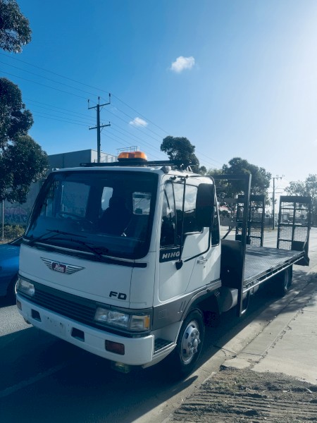 HINO FD HAWKER! BEAVERTAIL TRUCK! 