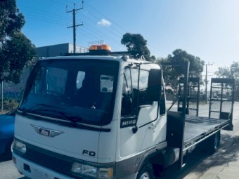HINO FD HAWKER! BEAVERTAIL TRUCK! 
