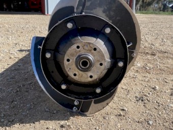 Macdon D145 Centre Drum