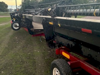 2017 Macdon D65 Draper Front