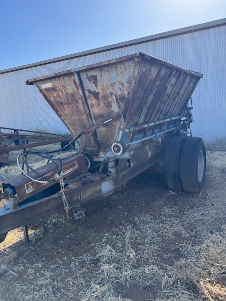 LEITH GYPSUM SPREADER