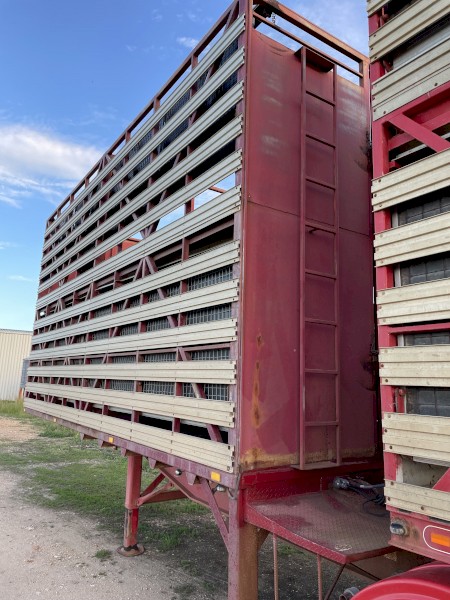 4x2 Barry Stoodley A Livestock Trailer
