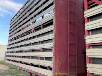 4x2 Barry Stoodley A Livestock Trailer