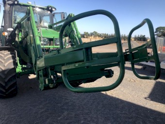 John Deere Soft Hands Grab