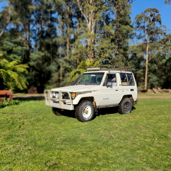 Toyota Bundera 