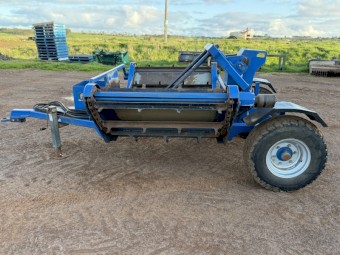 McIntosh 2 bale feeder