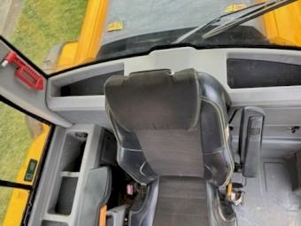 2017 JCB 435S Loader