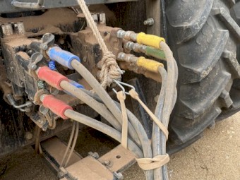 2003 New Holland TJ425