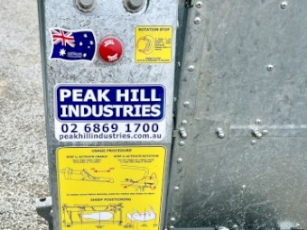 2019 Peak Hill Sheep Handler