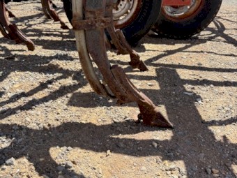 Case IH 4300 airseeder bar