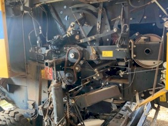 Under Auction - (A159)  New Holland BR7060 Round Baler 