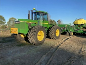 John Deere 8650 Tractor