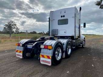 T604 Kenworth Prime Mover