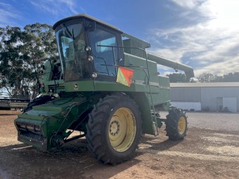 John Deere 8820 with 224 Front and Trailer
