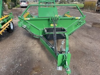 Round Bale feeders Elsworth new