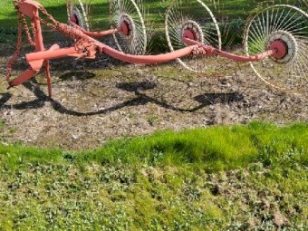 4 Wheel hay rake 