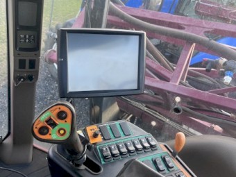 Case IH Patriot 3330 Self Propelled Sprayer