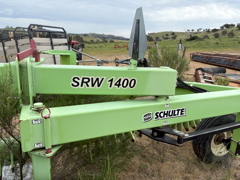 2017 Schulte SRW 1400 Rock Windrower