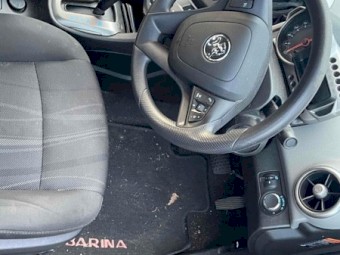 Holden Astra Hatchback (Lady owner)